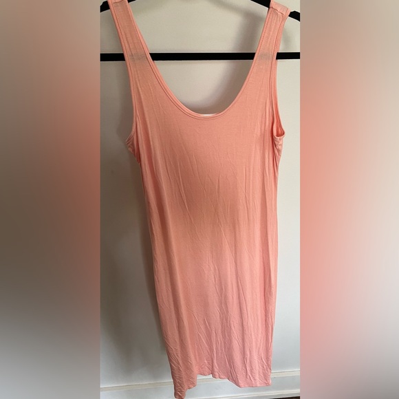 Women’s Dress - Picture 1 of 2